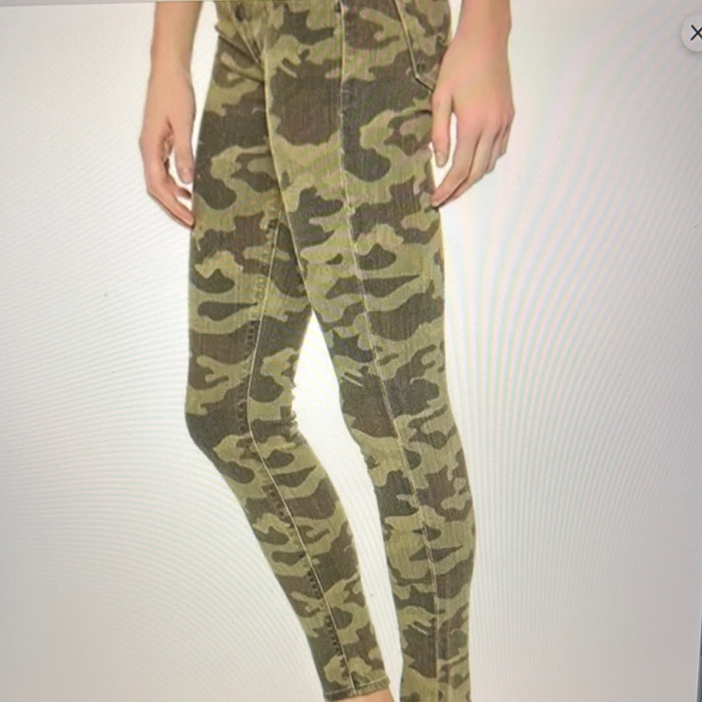 Hudson Krista super skinny Camouflage raw hem mid rise 27